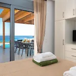 Villa Rocabella With Heated Pool & Jacuzzi In Lindos