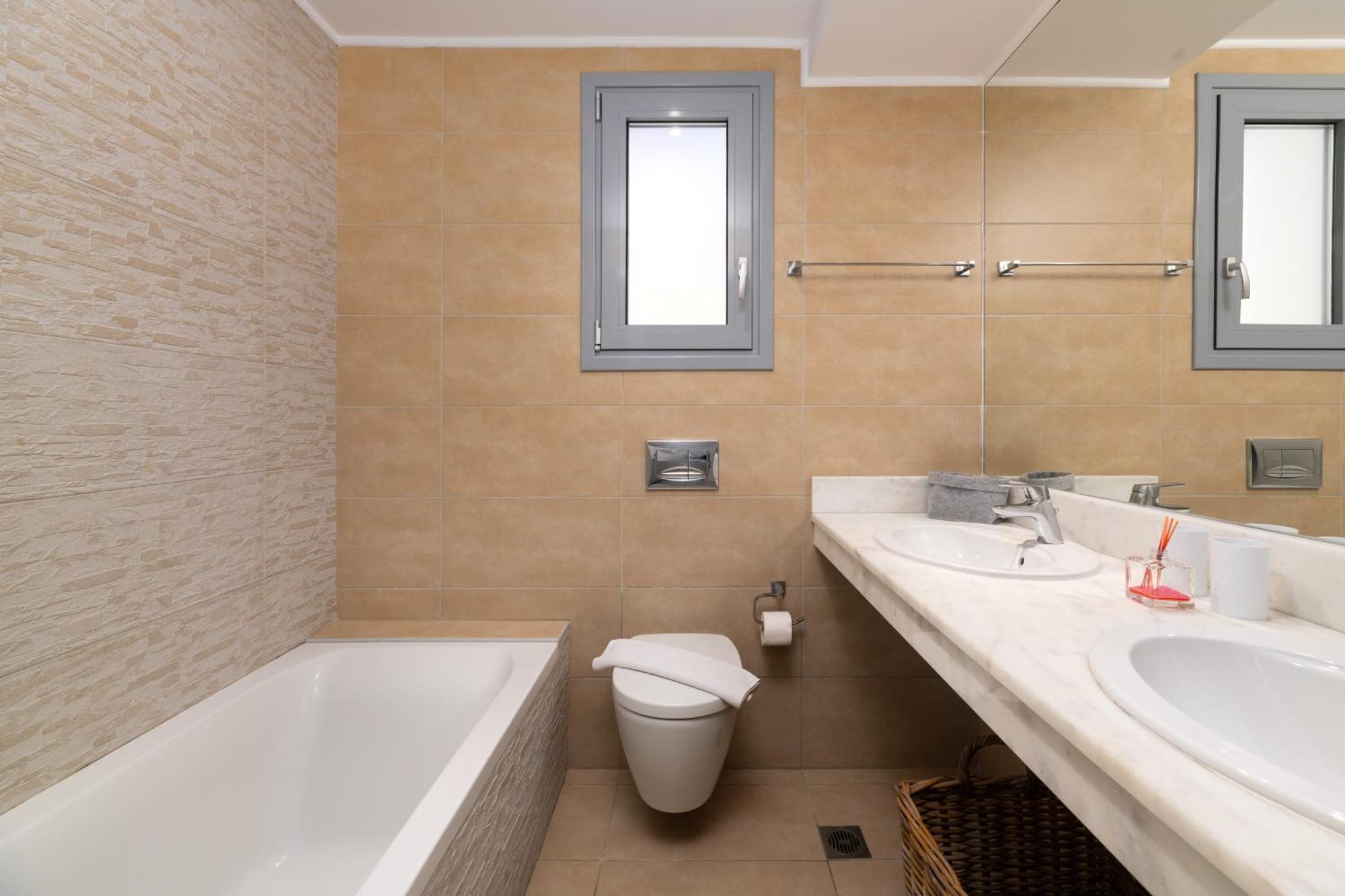 Rocabella With Heated Pool & Jacuzzi In Lindos Villa